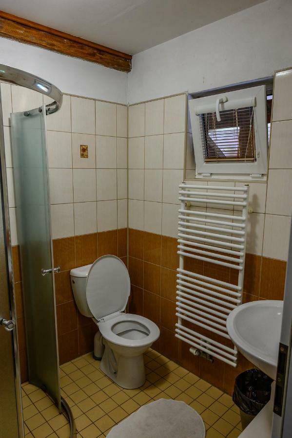Penzion Tyra Trinec Exterior photo